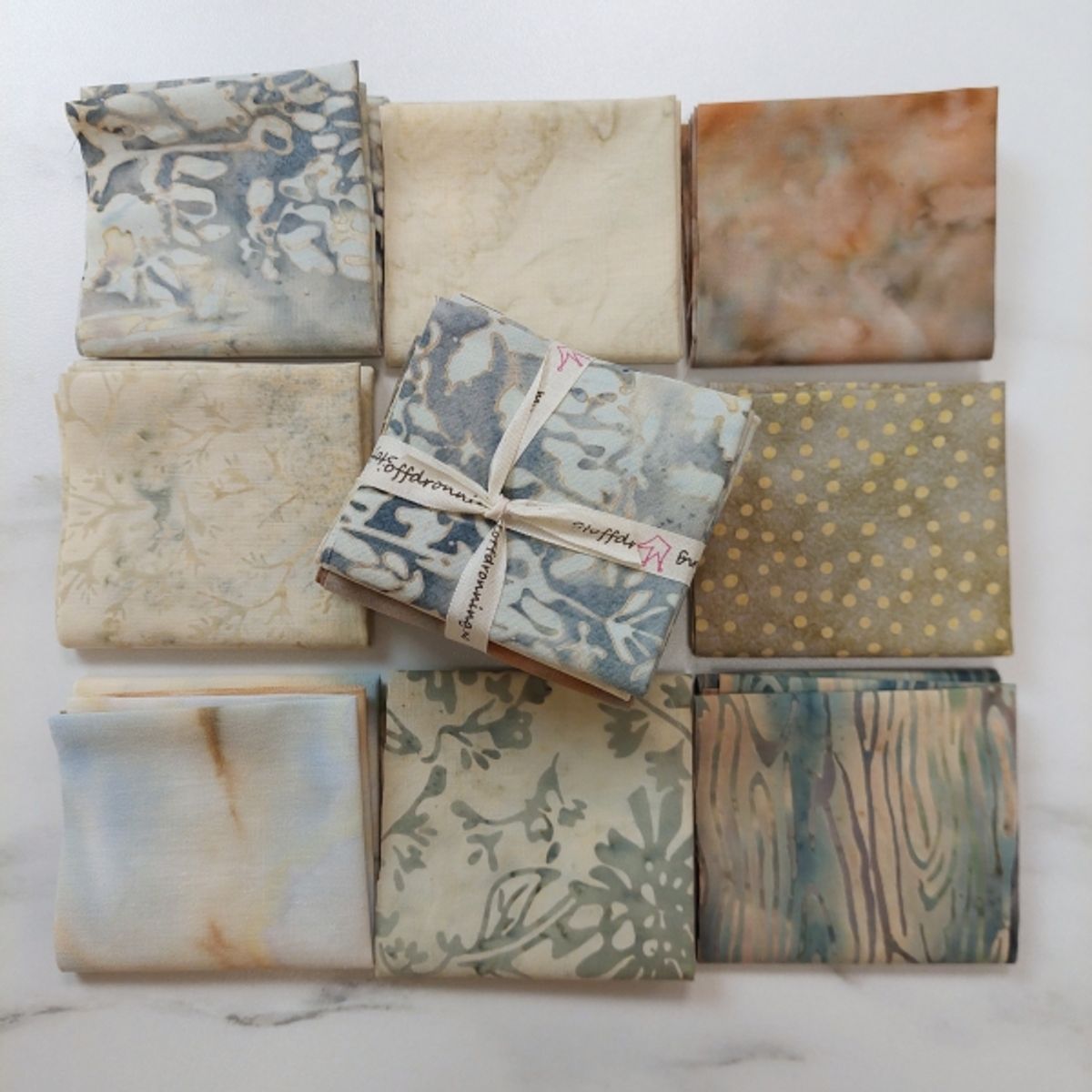 Happy Minis - batikk, sandstorm