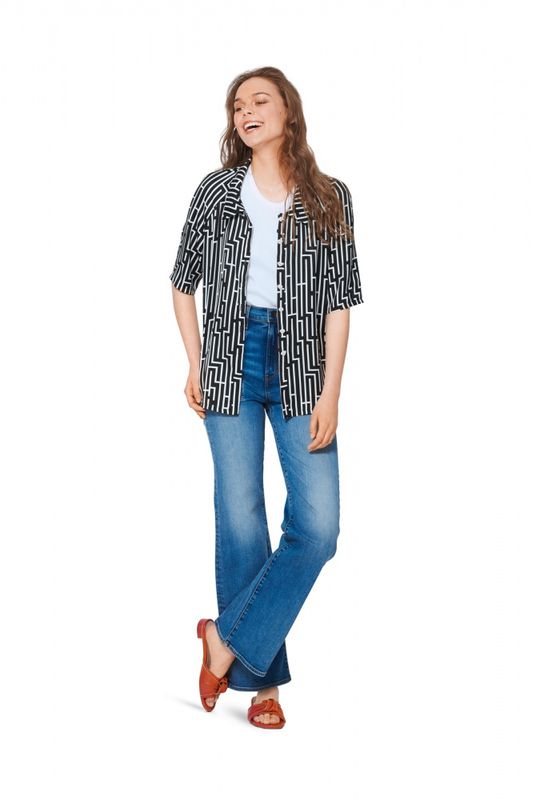 5997 - Burda - kort og lang bluse