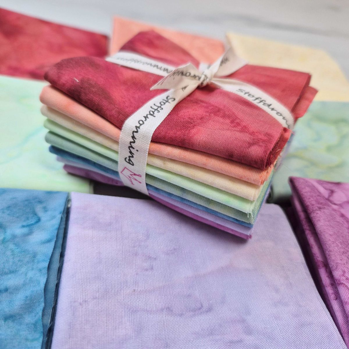 Happy Minis - batikk, sukkertøy