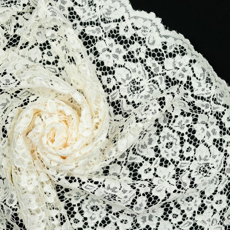 1,2 m Lace Blonde - muslingkant, ecru